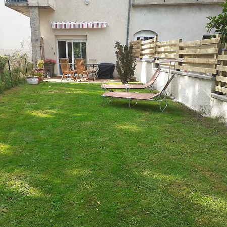 Appartement Rez De Chaussee Avec Terrasse Et Jardin Tence Exterior photo
